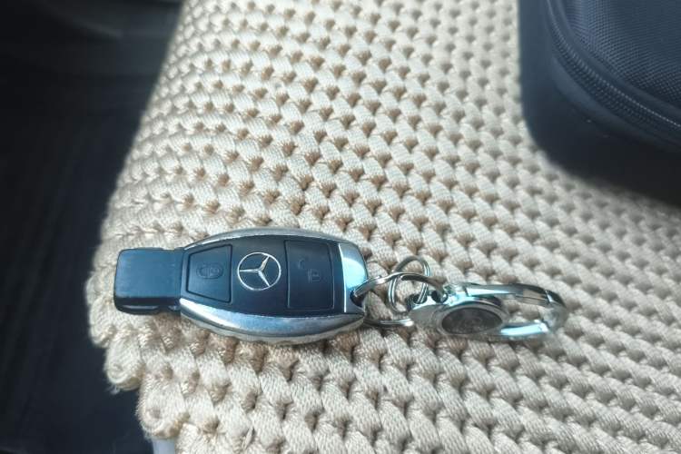 Used Mercedes-Benz M-Class 2010 ML 300 4MATIC