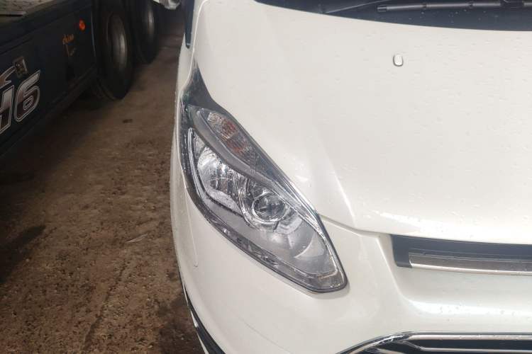 Used Ford Tourneo Custom 2020 2.0T Automatic Elite Version China VI Standard
