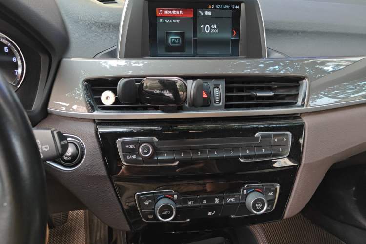 Used BMW X1 2019 sDrive18Li Premium Edition Audio And AC Panel