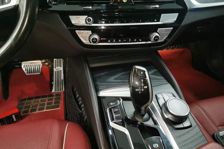 Used BMW 5 Series 2021 Facelifted 530Li Leading Edition M Sport Package