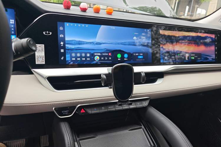 Used Geely Auto Monjaro L 2023 2.0TD High-Power Automatic Two-Wheel Drive Flagship Version Audio And AC Panel