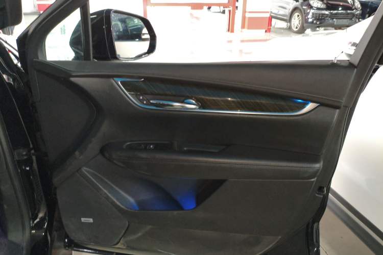 Used Cadillac XT5 2018 25T Luxury Model