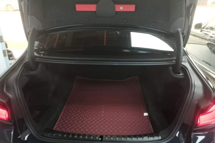 Used BMW 5 Series 2023 Restyled 530Li Leading Edition M Sport Package
