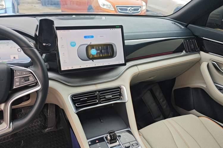 Used BYD Song PLUS New Energy 2024 HONOR Edition DM-i 110km Flagship PLUS
