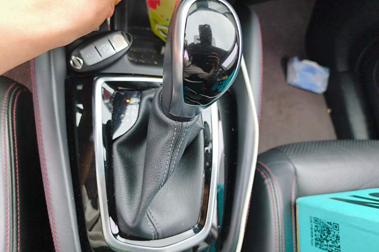 Used Nissan Qashqai 2021 2.0L CVT Luxury Edition Gear Lever