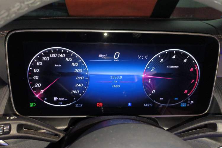 Used Mercedes-Benz GLC 2024 GLC 260 L 4MATIC Luxury Model 5 Seats Instrument Cluster