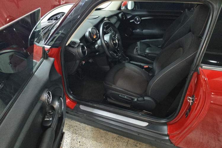 Used MINI 2016 1.2T ONE Pioneer Edition Driver Seat