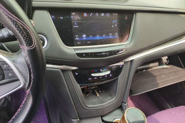 Used Cadillac XT5 2016 25T Luxury Model Audio And AC Panel