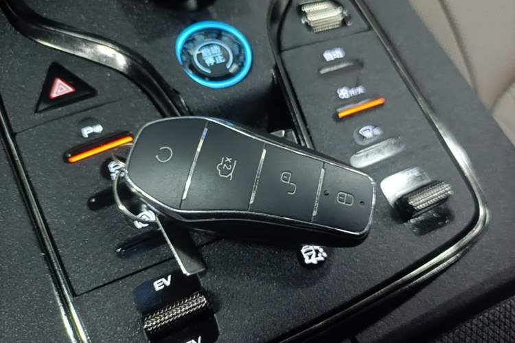 Used BYD Han 2024 DM-i Glory Edition 121KM Prestige Model
