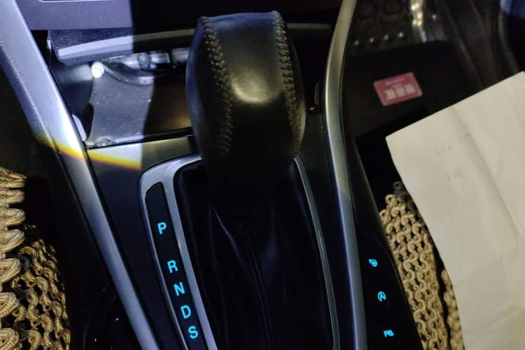 Used Ford Edge 2015 2.0T GTDi Four-Wheel Drive Prestige Model Gear Lever