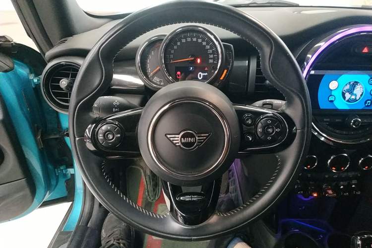 Used MINI MINI 2018 1.5T COOPER CABRIO Artist