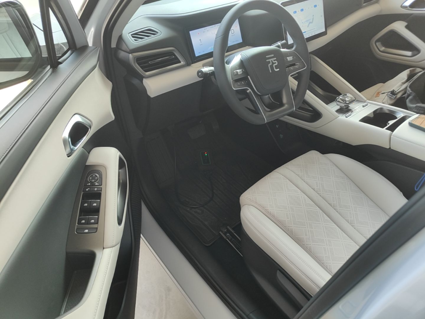 BYD Yuan UP 2024 401 km Active Version — снимка 18