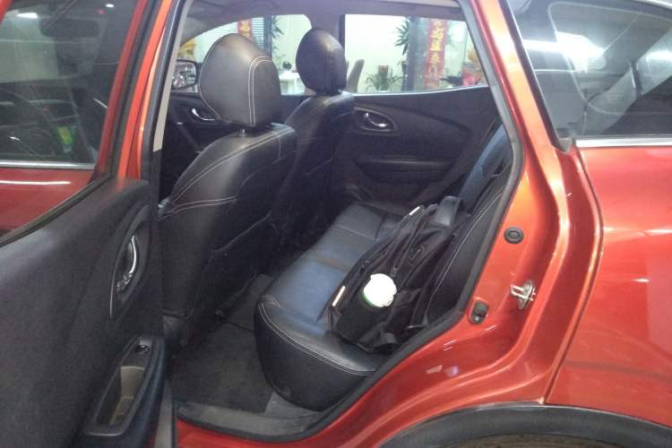 Used Renault Kadjar 2017 2.0L Two-Wheel Drive Fashion Edition Left Rear Seat