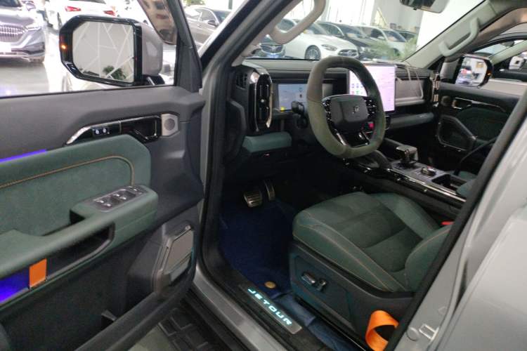 Used JETOUR Traveler 2023 2.0T All-Wheel-Drive CrossPRO