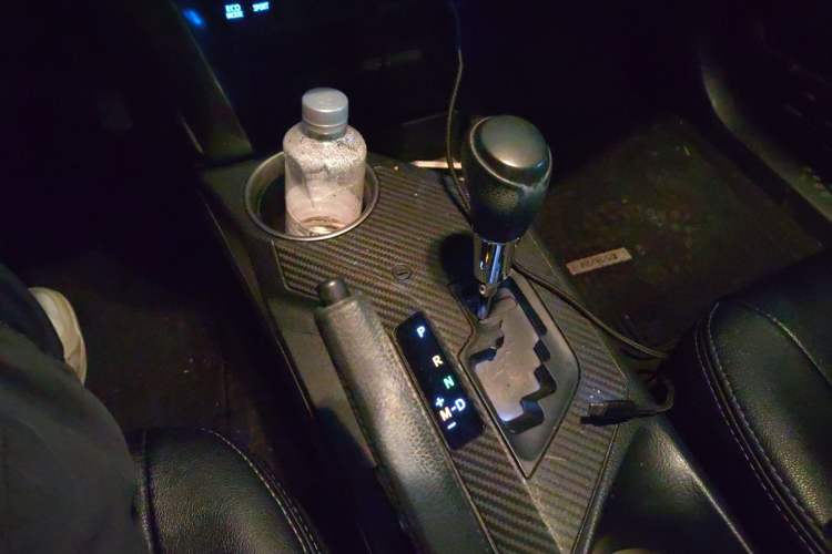 Used Toyota RAV4 2015 2.0L CVT Two-Wheel Drive Fashion Edition Gear Lever