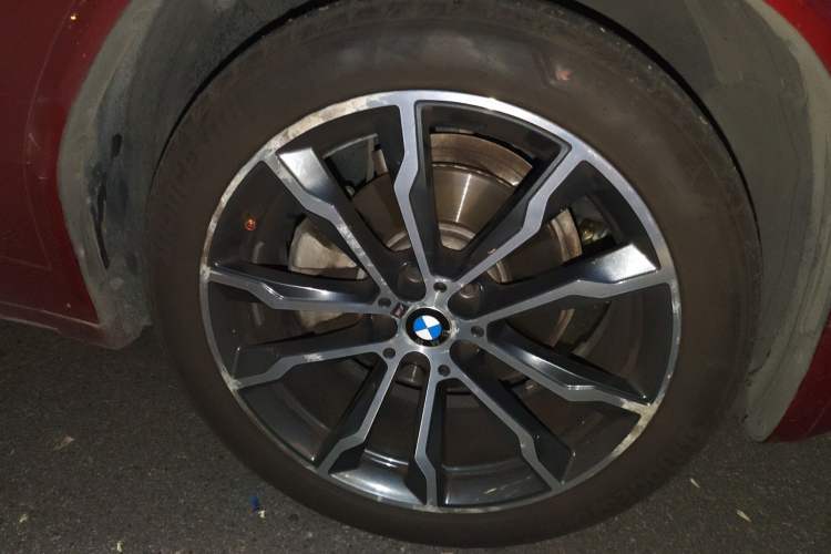 Used BMW X4 2019 xDrive30i M Sport Package Right Front Wheel Hub
