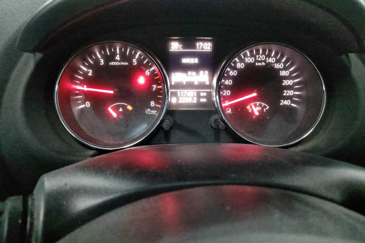 Used Nissan Qashqai 2012 1.6XE Wind 5MT 2WD
