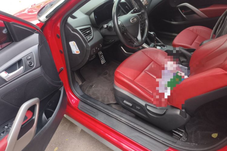 Used Hyundai Veloster 2015 1.6T Automatic Luxury Edition Driver Seat