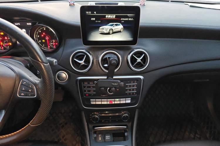 Used Mercedes-Benz GLA 2018 GLA 200 Fashion Model Audio And AC Panel