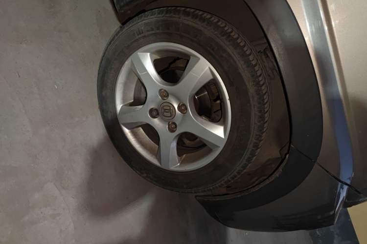 Used Suzuki Wagon R X5 2013 Revised Version 1.4L VVT Cruise Edition Right Front Wheel Hub