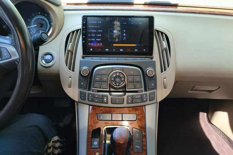 Used Buick LaCrosse 2011 2.4L SIDI Haoya Edition Audio And AC Panel