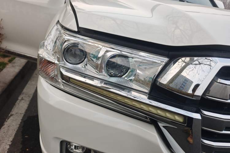 Used Toyota Land Cruiser 2018 4.6L GX-R Middle East
