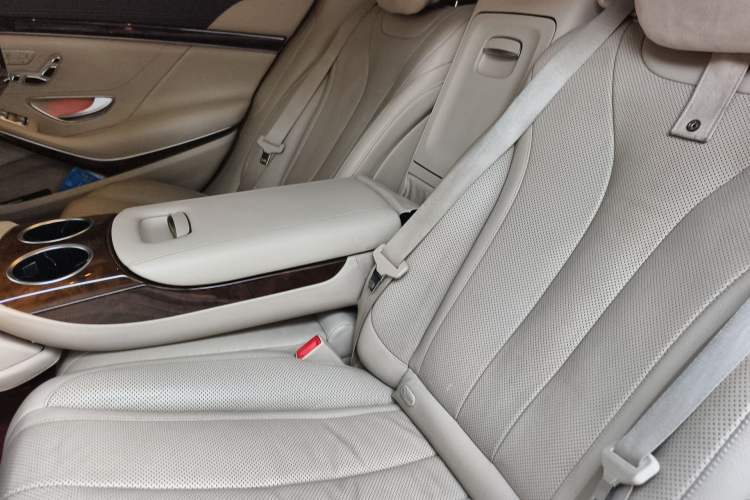Used Mercedes-Benz S-Class 2014 S 400 L HYBRID Left Rear Seat