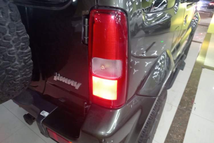 Used Suzuki Jimny 2015 1.3 AT JLX
