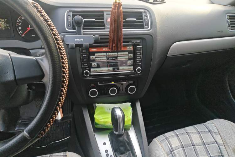 Used Volkswagen Sagitar 2014 Revised Version 1.6L Automatic Leading Edition