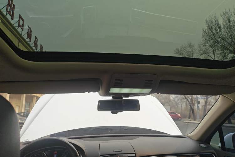 Used Volkswagen Touareg  Headliner