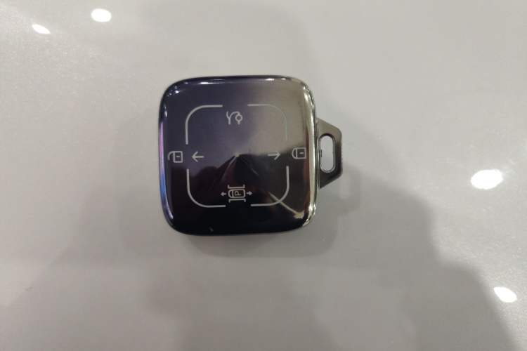 Used Zeekr 7X 2025 100 kWh Long-Range Rear-Wheel Drive with Intelligent Driving Features
