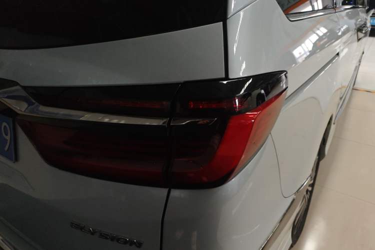 Used Honda Elysion 2024 2.0L eHEV Luxury Edition