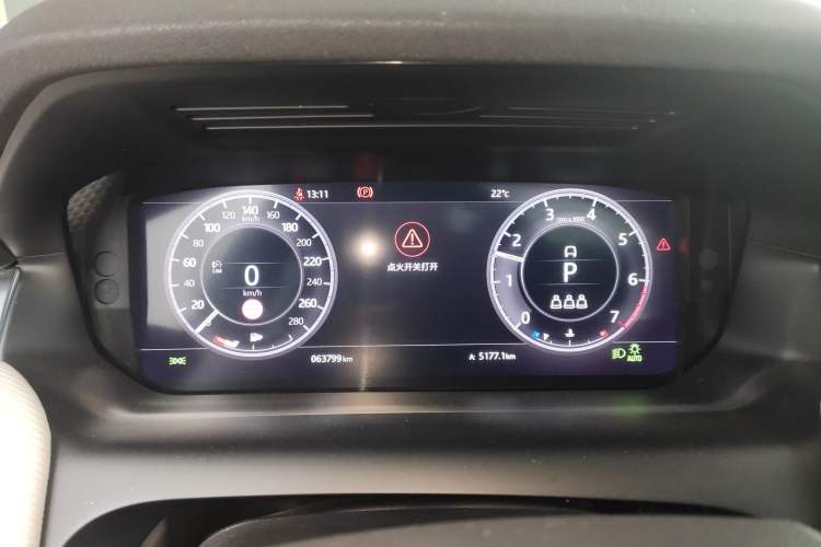 Used Land Rover Discovery Sport 2020 249 PS R-Dynamic Performance Edition Instrument Cluster