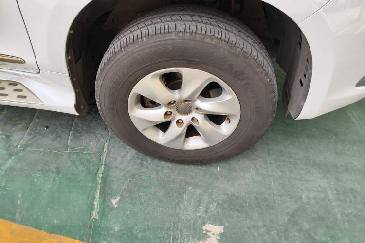 Used Haval H9 2015 2.0T Four-Wheel Drive Luxury 7-Seater Right Front Wheel Hub