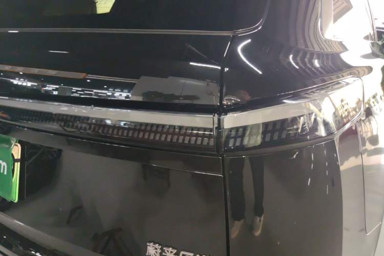 Used ONVO Luxeed L90 2025 Model—Max Six-Seater Version
