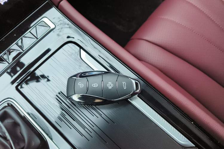 Used Hongqi H5 2025 1.5T DCT Qiyun 500 000th Unit Commemorative Edition