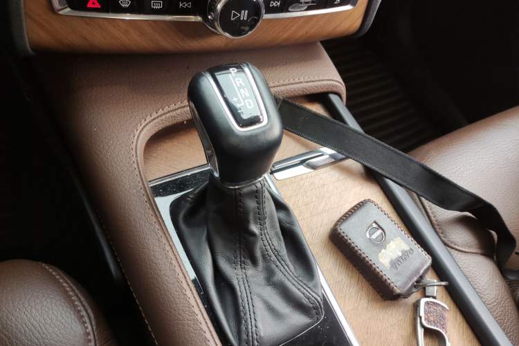 Used Volvo XC90 2020 Facelifted T6 Zhiyi Luxury 7-Seater
