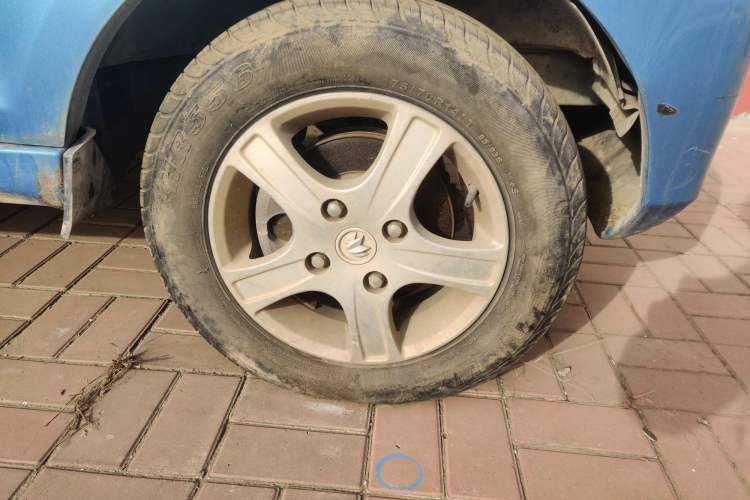 Used Nlmmotor Qiteng M70 2014 1.2L Entry-Level LJ469Q-AE2 Right Front Wheel Hub