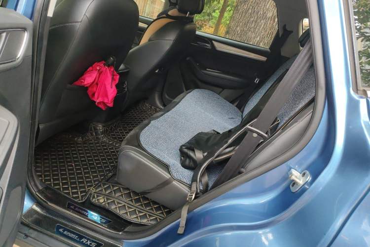 Used Roewe RX5 New Energy 2017 eRX5 50T Hybrid Connected Prestige Flagship Edition Left Rear Seat