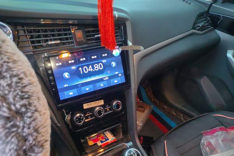 Used Venucia D60 2021 1.6L Entry Manual Comfort Edition Audio And AC Panel