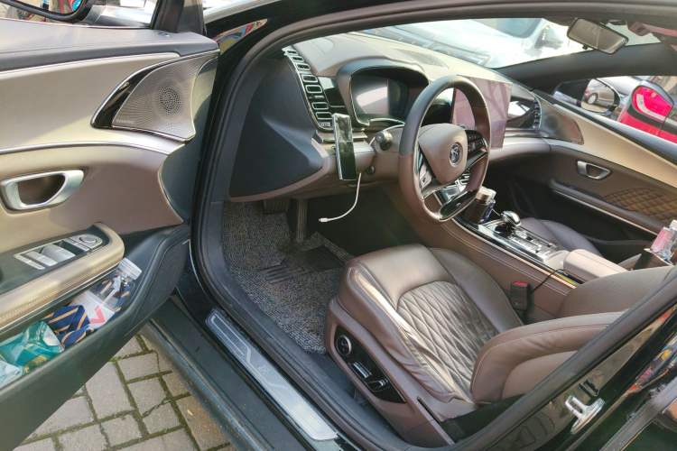 Used BYD Han 2023 EV Champion Edition 605KM Front-Drive Premium Model
