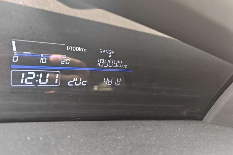 Used Honda Jade 2013 1.8L automatic Comfort version 5 seats