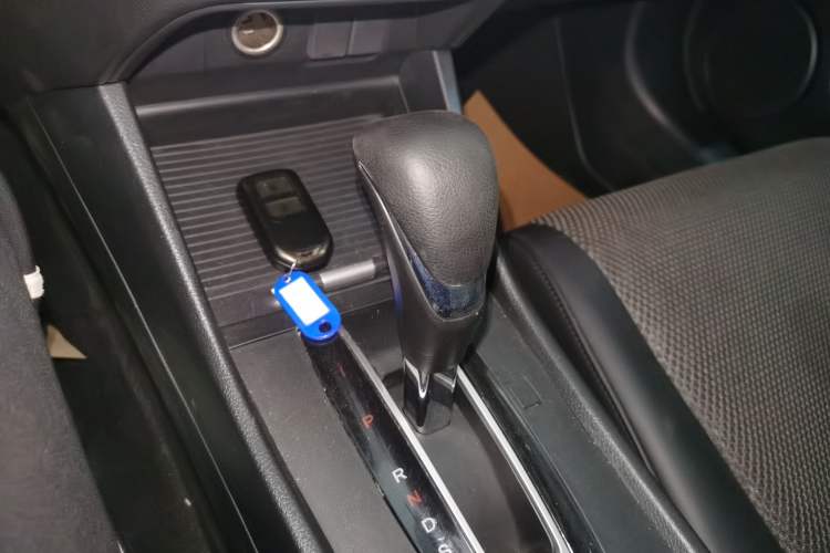 Used Honda Jade 2017 1.8L automatic Comfort version 5 seats
