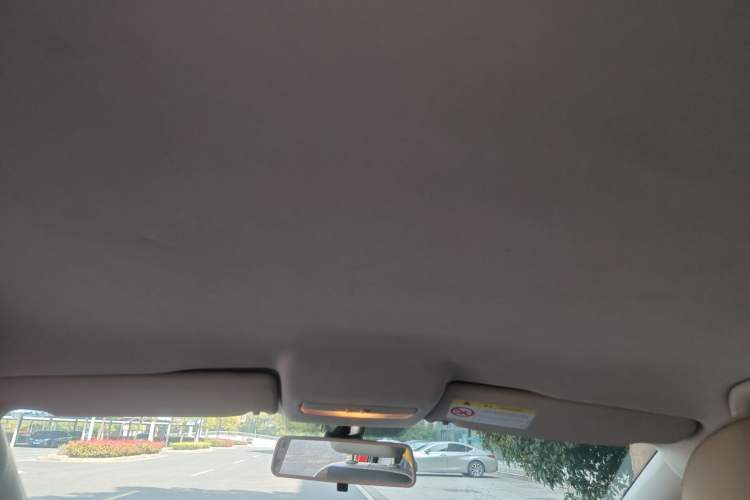 Used Volkswagen Polo 2014 1.4L Automatic Comfort Edition Headliner
