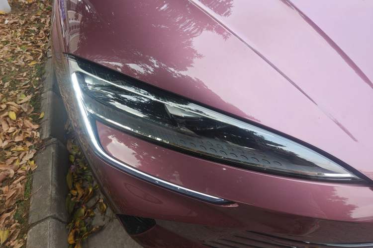 Used BYD Seal 2023 DM-i 1.5L 121km Prestige Model Right Front Headlight
