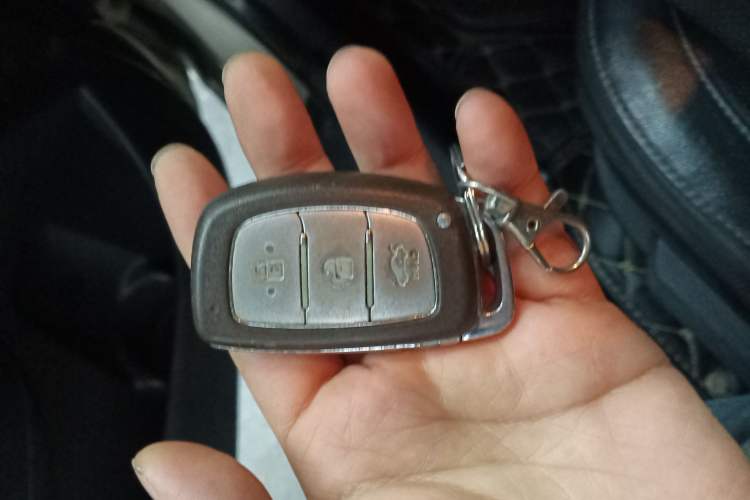 Used Hyundai Mistra 2014 1.8L Automatic Smart GLS Vehicle Key