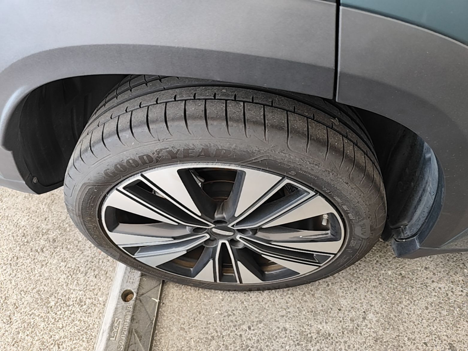 Geely Auto FX11 2025 4th Generation 1.5TD DCT Jinxiu — снимка 11