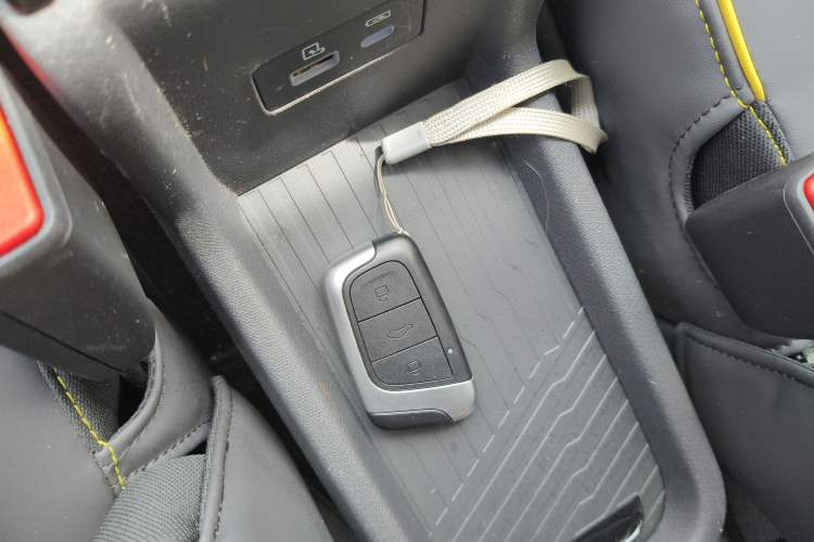 Used Chery QQ Little Ant 2024 Revised Edition Youth Version 321 km Cool Love Edition 29.23 kWh Vehicle Key