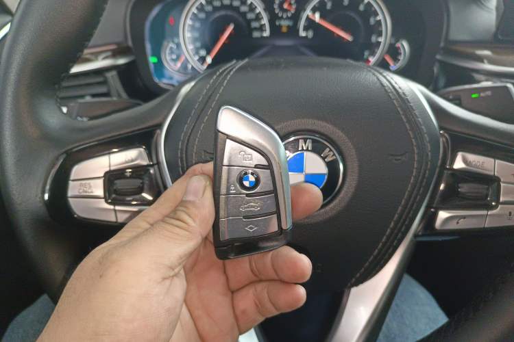 Used BMW 5 Series 2018 525Li Luxury Package