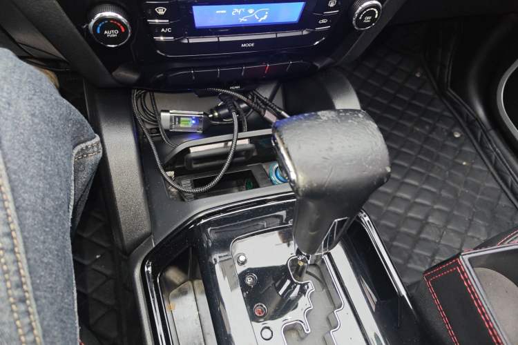 Used Geely Auto GX7 2015 Sport Edition 2.0L Automatic Luxury Model Gear Lever